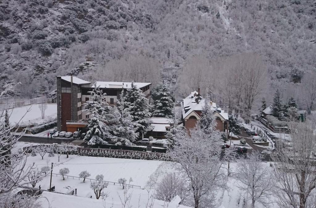 Hotel Snoe Condes Del Pallars Rialp Luaran gambar